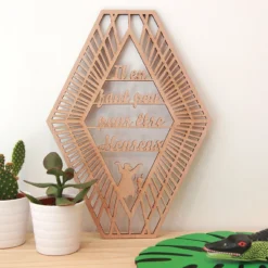 DĂ©coration Murale En Bois "Il En Faut Peu Pour ĂȘtre Heureux" - DĂ©coupe Laser