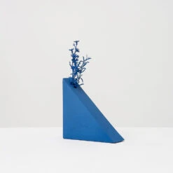 Vase Bleu Triangle - Romina Gris
